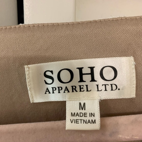 SOLD. Off white dress - Picture 3 of 4